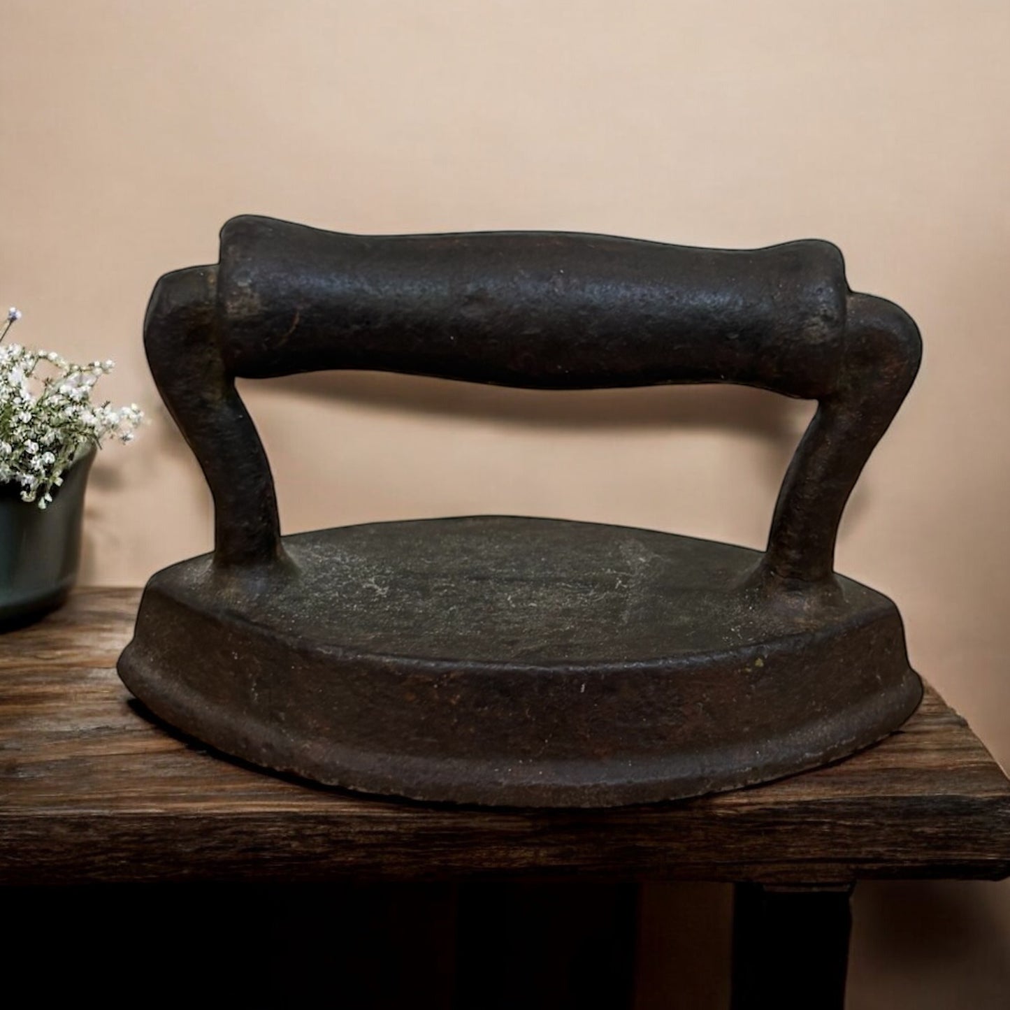 Antique Sad Iron – Timeless Weight & Charm