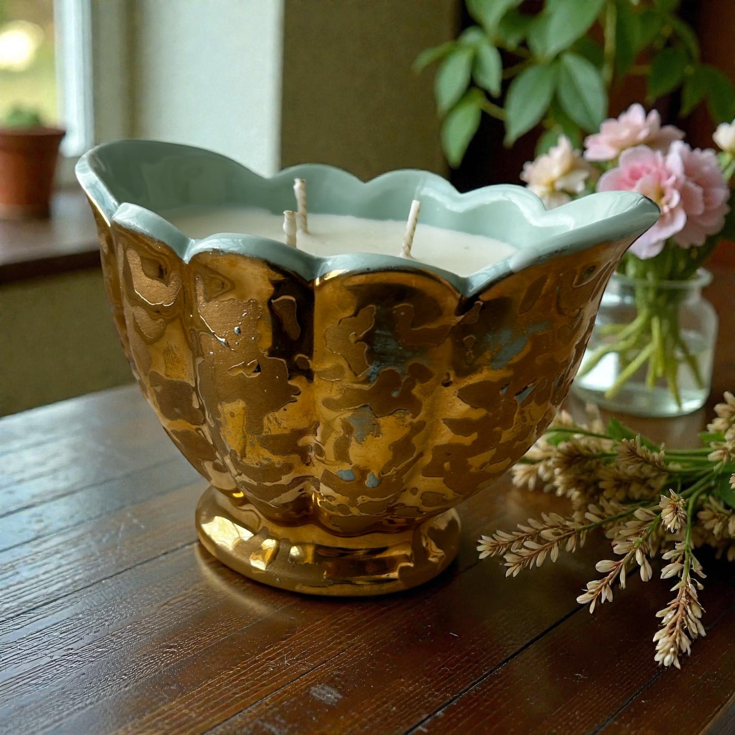 Weeping Gold Pottery Bowl Candle – Egyptian Warmth (12.5oz)