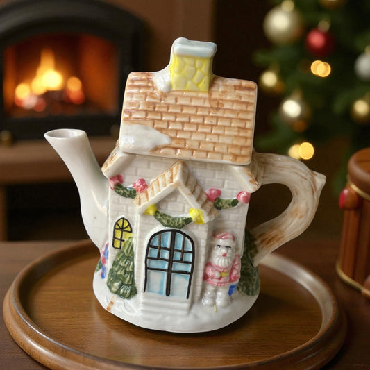 Houston Harvest Santa Teapot Candle – Spiced Chestnut (8oz)