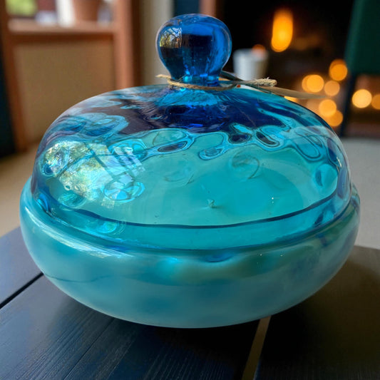 Beacon Glass Candle – Midnight Stroll (29oz)