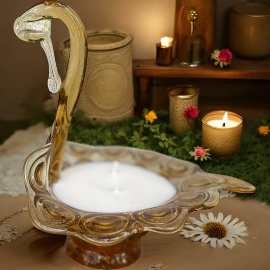 Vintage Kanawha Art Glass Pelican – Falling Leaves (4oz)