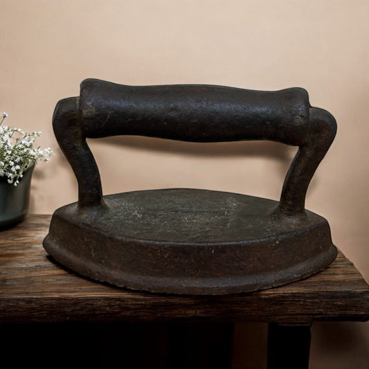 Antique Sad Iron – Timeless Weight & Charm