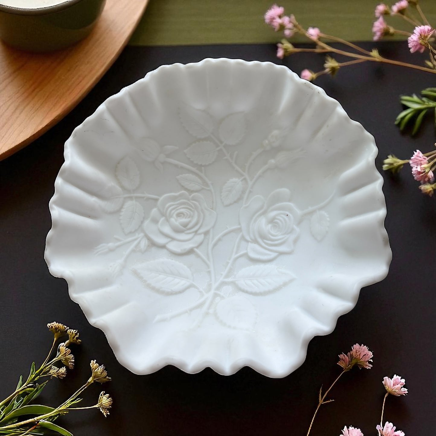 Vintage Imperial Milk Glass Bowl – Rose Pattern