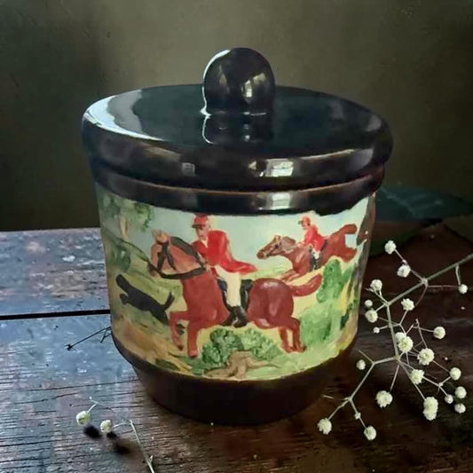 Vintage 1975 Heirloom Mold Fox Hunt Jar Candle-Nature Walk (29oz)